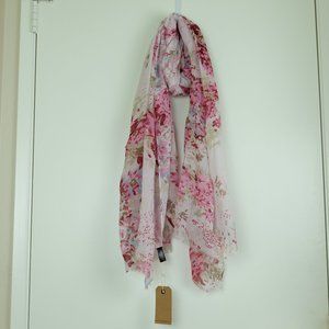 SCARF SAMPLE SALE 🧣🧣5/$20🧣🧣Or $5 Each